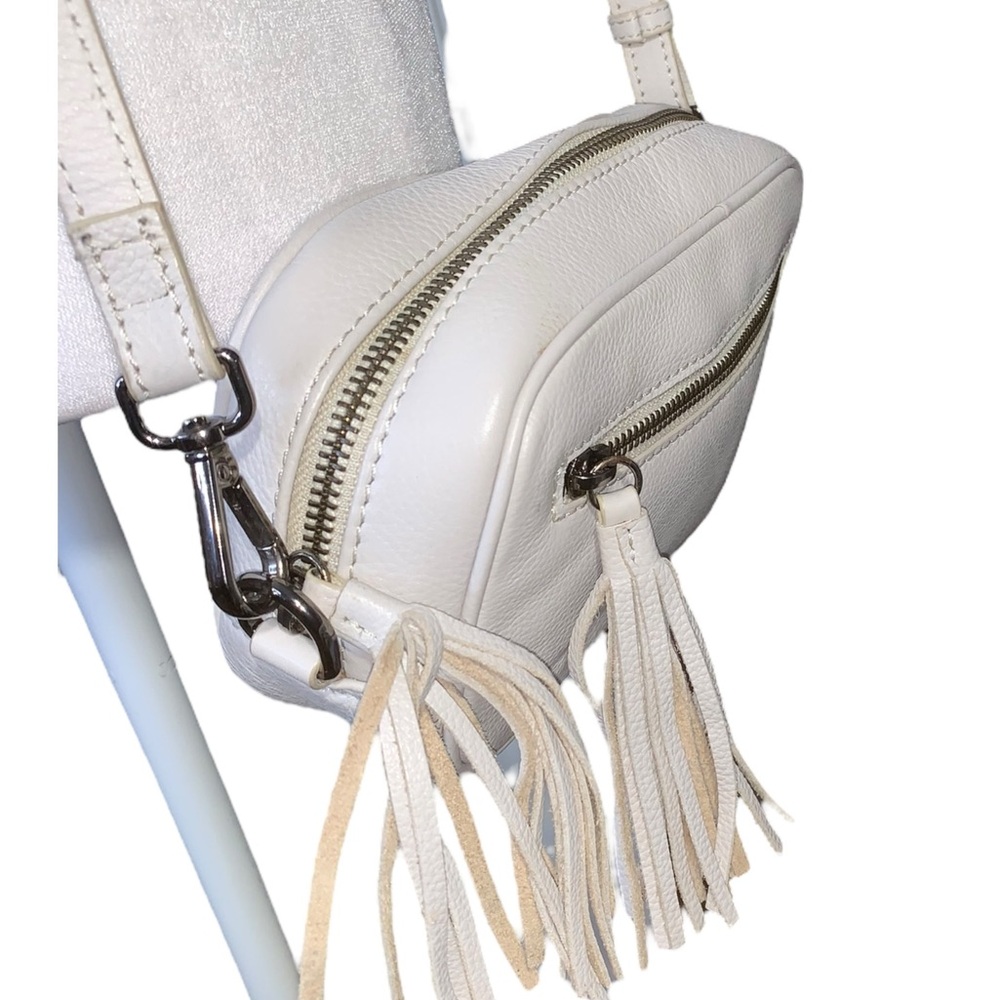 Hadaki Leather Crossbody Bag Off White Light Gray Tassel Zip Purse Fanny Pack - Picture 7 of 15